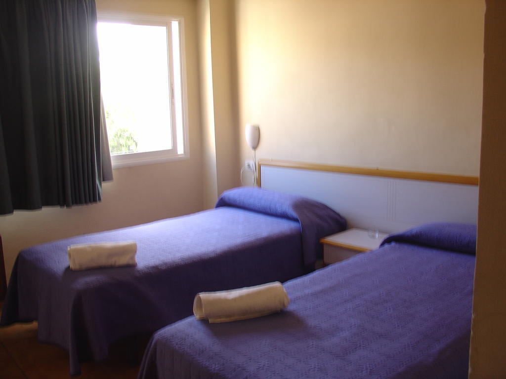 Pension Mova Santa Cruz de Tenerife Room photo